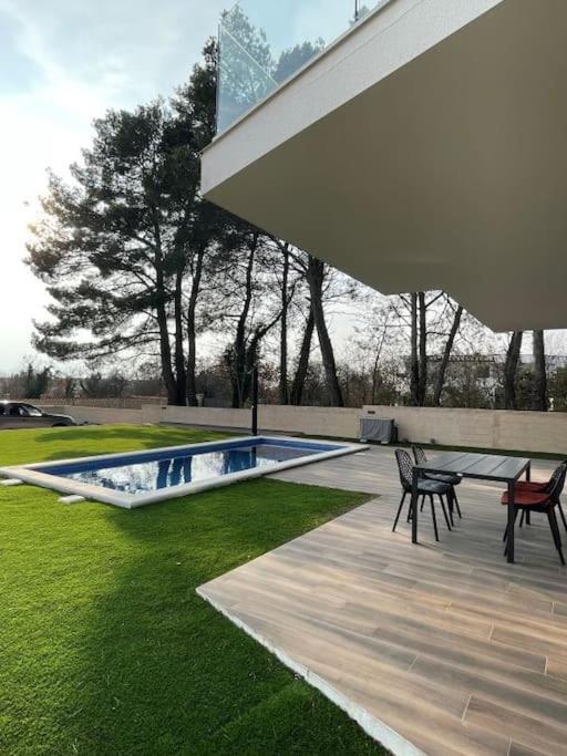 Villa Sara Juršići Esterno foto